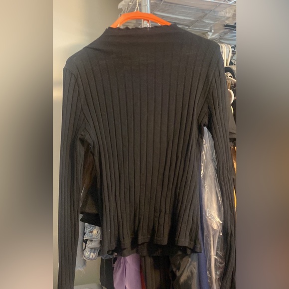 Women’s large open front top . - Picture 2 of 2